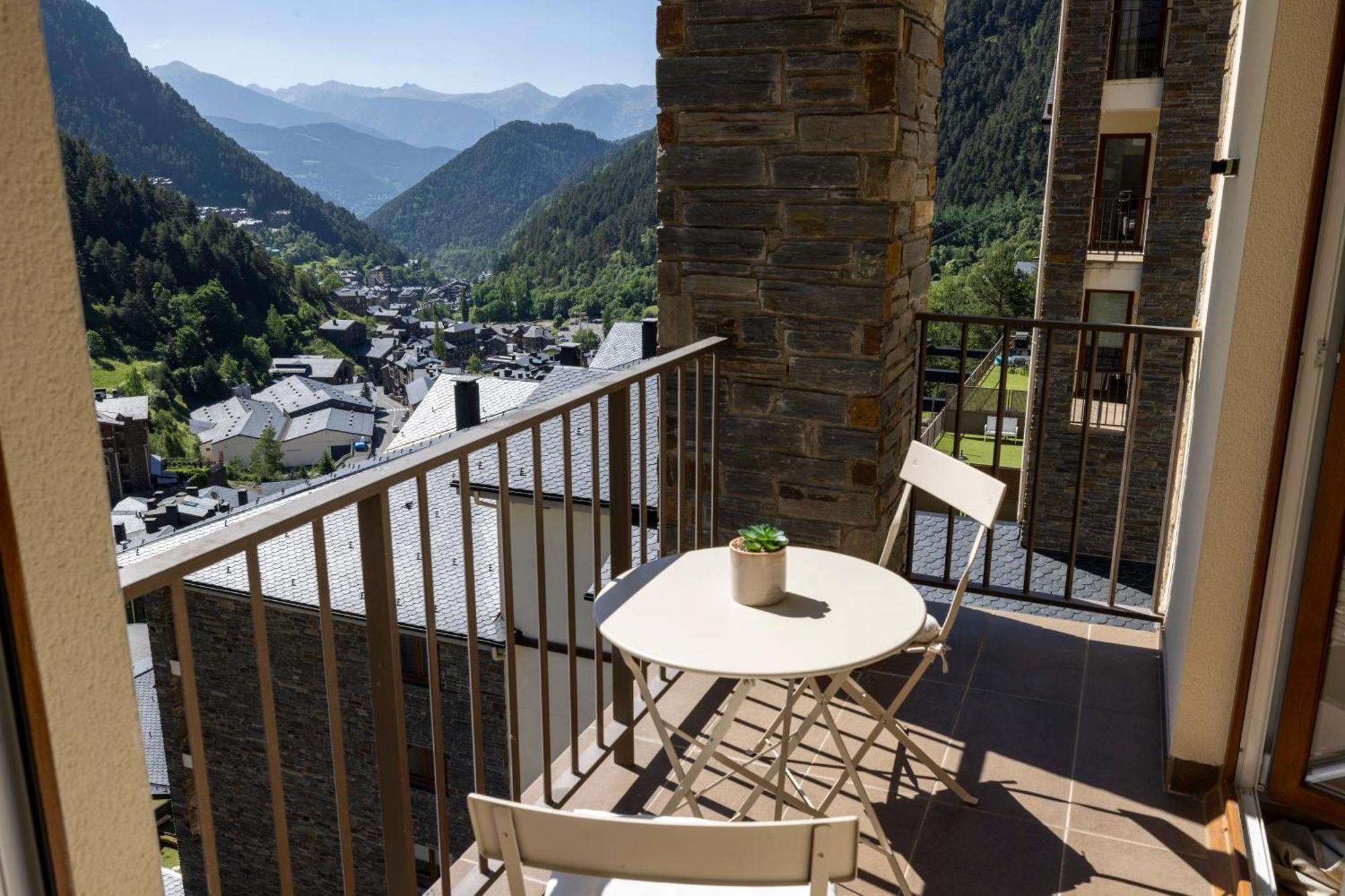 Iconic - A Pie De Pistas En 1 Minuto - Terraza Con Vistas Al Valle Arinsal - Parking Gratis L By Bonesvacances 外观 照片