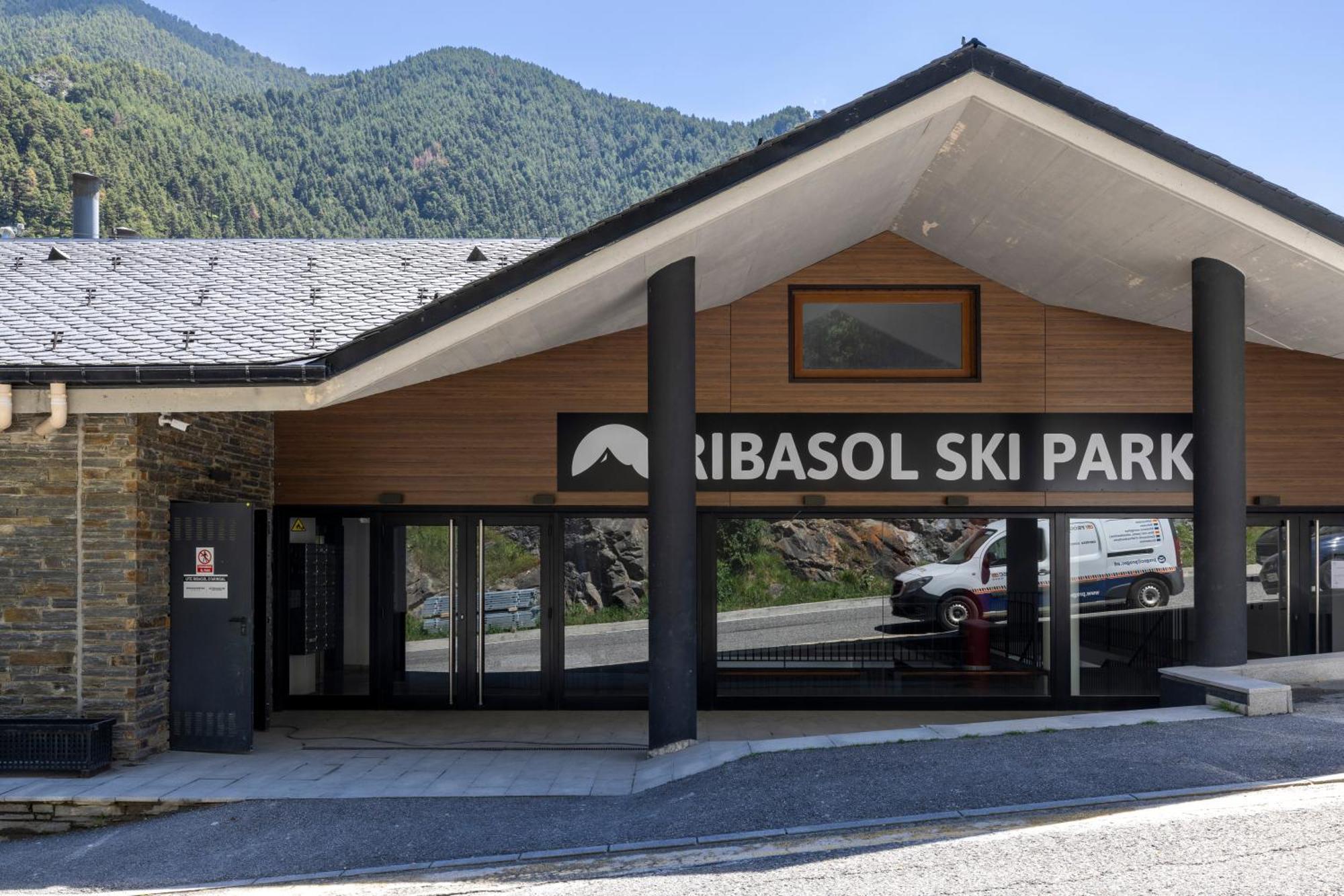 Iconic - A Pie De Pistas En 1 Minuto - Terraza Con Vistas Al Valle Arinsal - Parking Gratis L By Bonesvacances 外观 照片