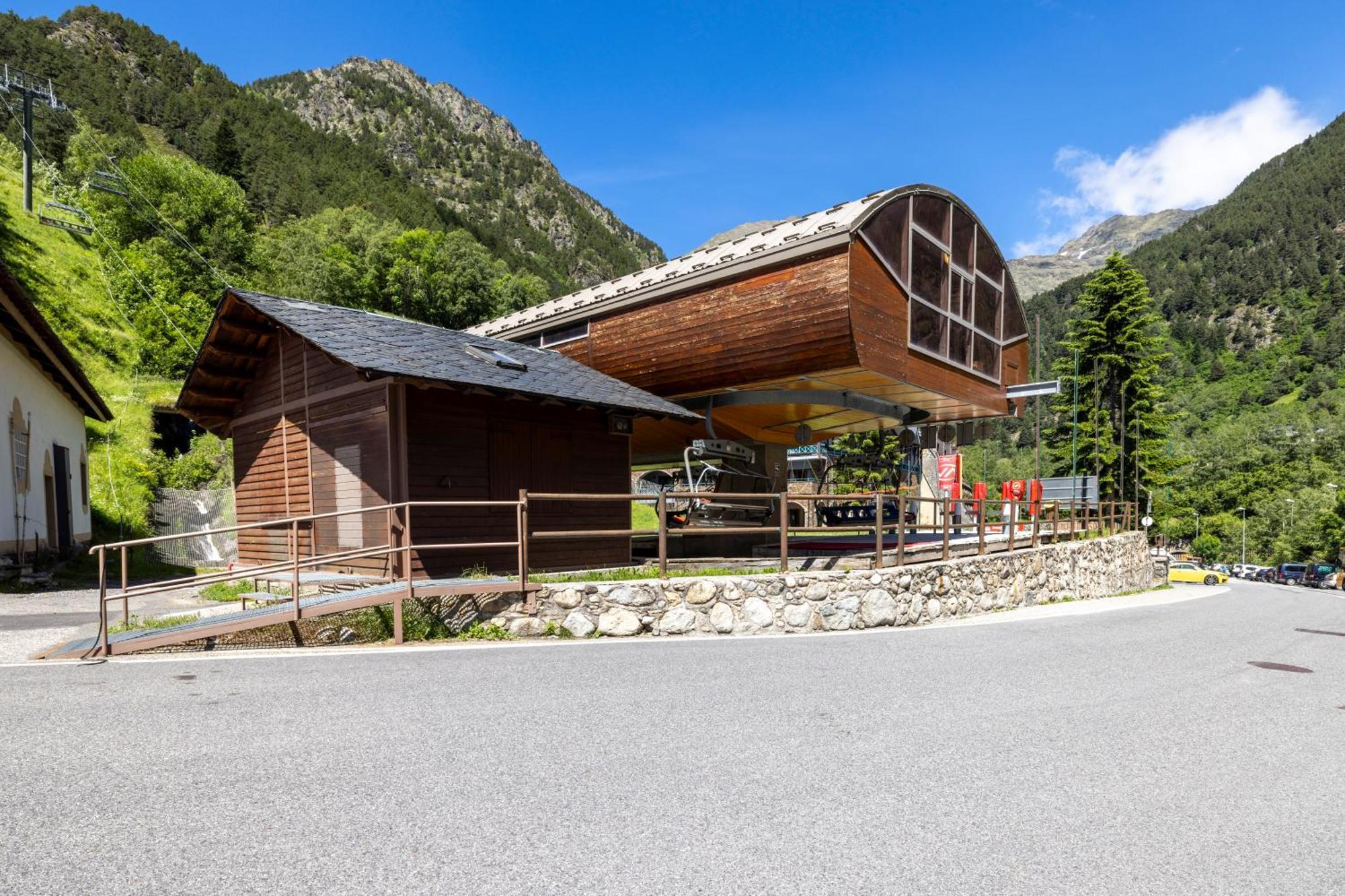 Iconic - A Pie De Pistas En 1 Minuto - Terraza Con Vistas Al Valle Arinsal - Parking Gratis L By Bonesvacances 外观 照片